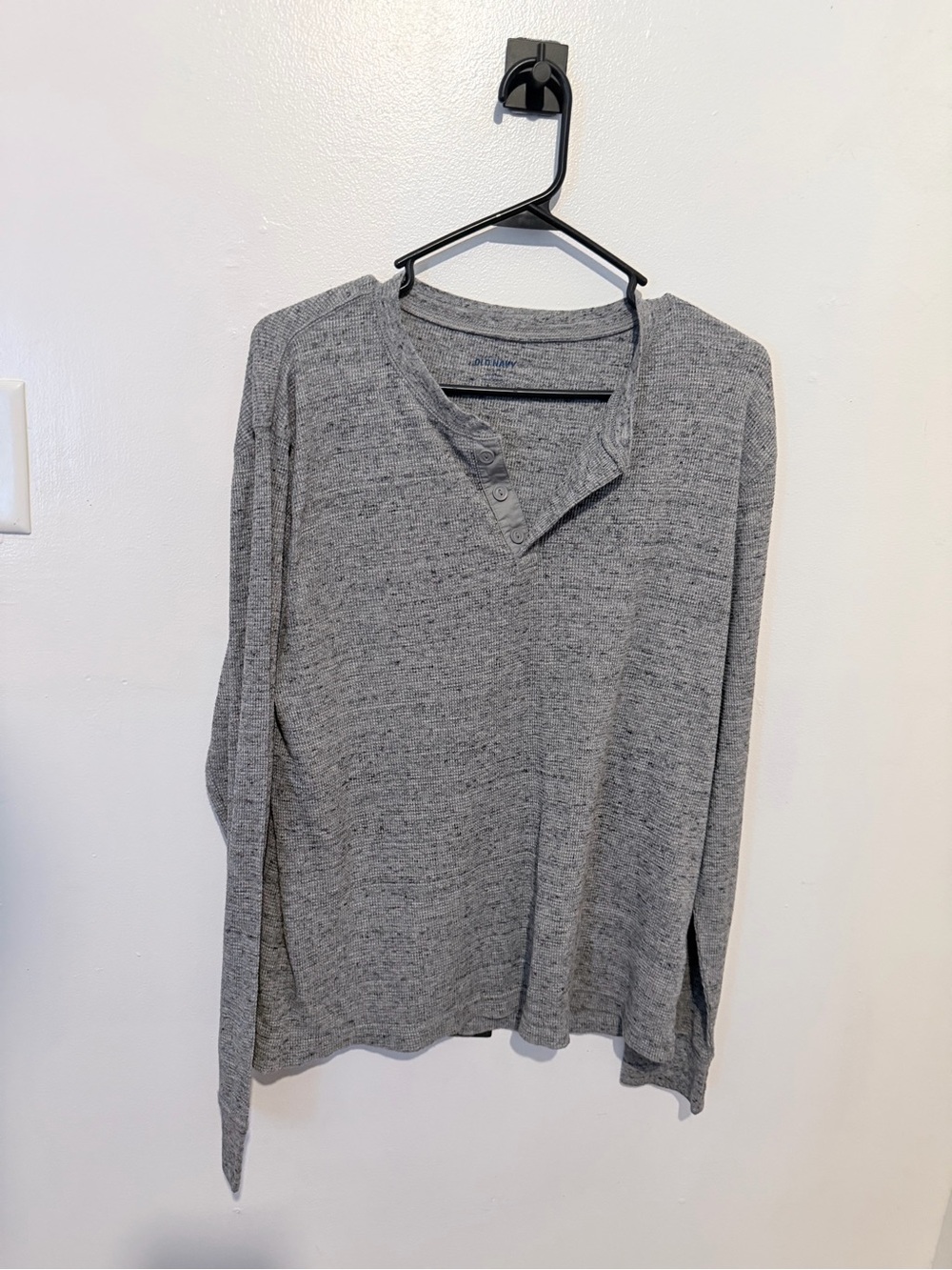Old Navy Men's Heather Gray Long-Sleeve Henley